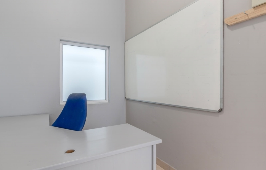 To Let Commercial Property for Rent in Gants Plaza Western Cape